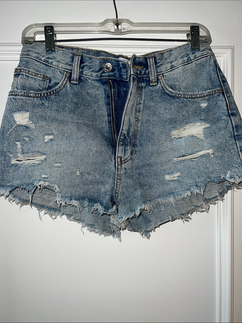 Zara Light Blue Distressed Denim Shorts💙🤍